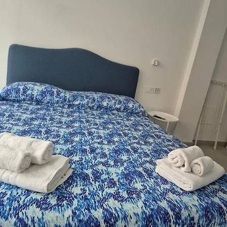 Проживание в семье Delula Center